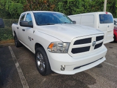 Used 2019  Ram 1500 Classic Express 4x4 Crew Cab 5'7" Box at Maxx Loans near St&period; Adrian&comma; MI