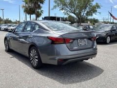 Used 2024  Nissan Altima 2&period;5 SV Sedan at Maxx Loans near St&period; Adrian&comma; MI