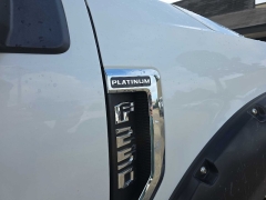 Used 2021  Ford Super Duty F-250 4WD Platinum Crew Cab SRW 8' Box at Car Pros Northshore near Covington&comma; LA