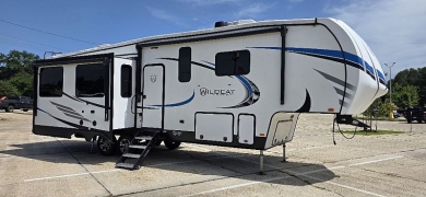 Used 2021  FORREST RIVER 336RLS 5TH WHEEL at Car Pros Northshore near Covington&comma; LA