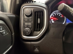 Used 2020  Chevrolet Silverado 1500 4WD Crew Cab 147" LT Trail Boss at AutoCenters Bonne Terre near Bonne Terre&comma; MO