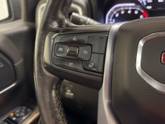 Used 2020  GMC Sierra 1500 4WD Crew Cab 157" Elevation at AutoCenters Bonne Terre near Bonne Terre&comma; MO