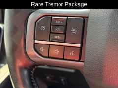 Used 2023  Ford Super Duty F-250 4WD LARIAT Crew Cab SRW 6&period;75' Box at AutoCenters Bonne Terre near Bonne Terre&comma; MO