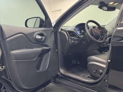 Used 2023 Jeep Cherokee Altitude Lux 4x4 at AutoCenters Bonne Terre near Bonne Terre, MO