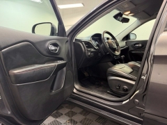 Used 2020  Jeep Cherokee 4d SUV 4WD Trailhawk 3&period;2L at AutoCenters Bonne Terre near Bonne Terre&comma; MO