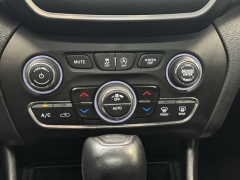 Used 2023 Jeep Cherokee Altitude Lux 4x4 at AutoCenters Bonne Terre near Bonne Terre, MO