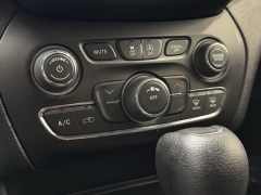 Used 2019 Jeep Cherokee 4d SUV FWD Latitude 2.4L at AutoCenters Bonne Terre near Bonne Terre, MO