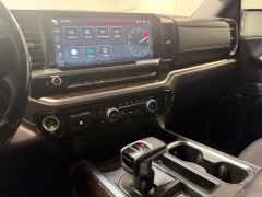 Used 2022  GMC Sierra 1500 4WD Crew Cab 147" Elevation at AutoCenters Bonne Terre near Bonne Terre&comma; MO
