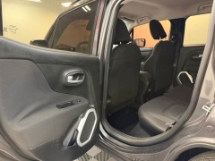 Used 2018  Jeep Renegade Latitude FWD at AutoCenters Bonne Terre near Bonne Terre&comma; MO