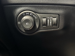 Used 2019 Jeep Compass Altitude FWD at AutoCenters Bonne Terre near Bonne Terre, MO