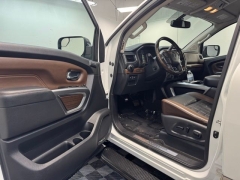 Used 2018  Nissan Titan 4WD Crew Cab Platinum Reserve at AutoCenters Bonne Terre near Bonne Terre&comma; MO