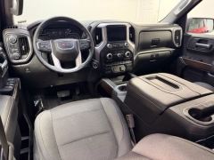 Used 2019  GMC Sierra 1500 4WD Crew Cab Elevation at AutoCenters Bonne Terre near Bonne Terre&comma; MO