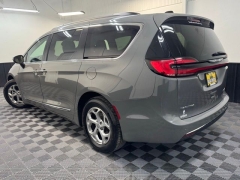 Used 2023  Chrysler Pacifica Limited FWD at AutoCenters Bonne Terre near Bonne Terre&comma; MO