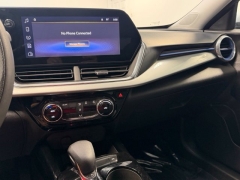 Used 2025  Chevrolet Trax FWD 4dr LT at AutoCenters Bonne Terre near Bonne Terre&comma; MO