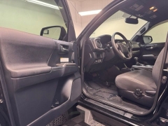 Used 2017  Toyota Tacoma TRD Pro Double Cab 5' Bed V6 4x4 MT &lpar;Natl&rpar; at AutoCenters Bonne Terre near Bonne Terre&comma; MO