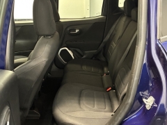 Used 2018  Jeep Renegade Latitude FWD at AutoCenters Bonne Terre near Bonne Terre&comma; MO