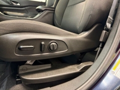 Used 2021  GMC Acadia AWD 4dr SLE at AutoCenters Bonne Terre near Bonne Terre&comma; MO