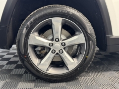 Used 2021 Jeep Grand Cherokee L Limited 4x4 at AutoCenters Bonne Terre near Bonne Terre, MO