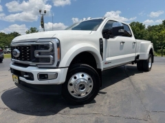 Used 2023  Ford Super Duty F-450 4WD Platinum Crew Cab DRW 8' Box at AutoCenters Bonne Terre near Bonne Terre&comma; MO