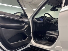 Used 2022  Jeep Grand Cherokee Limited 4x4 at AutoCenters Bonne Terre near Bonne Terre&comma; MO