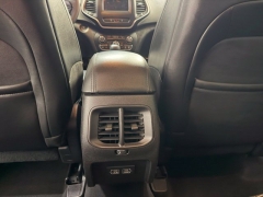 Used 2021  Jeep Cherokee Altitude FWD at AutoCenters Bonne Terre near Bonne Terre&comma; MO