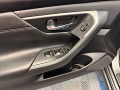 Used 2018  Nissan Altima 4d Sedan 2&period;5L SR at AutoCenters Bonne Terre near Bonne Terre&comma; MO