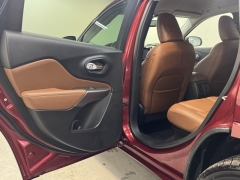 Used 2019 Jeep Cherokee 4d SUV 4WD Overland 3.2L at AutoCenters Bonne Terre near Bonne Terre, MO