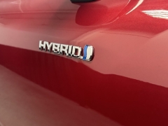 Used 2020 Toyota Highlander Hybrid 4d SUV AWD XLE at AutoCenters Bonne Terre near Bonne Terre, MO