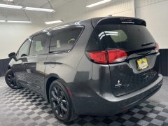 Used 2020  Chrysler Pacifica 4d Wagon Touring at AutoCenters Bonne Terre near Bonne Terre&comma; MO