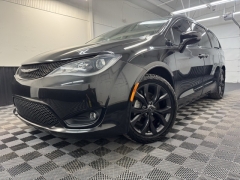 Used 2018  Chrysler Pacifica 4d Wagon Touring Plus at AutoCenters Bonne Terre near Bonne Terre&comma; MO