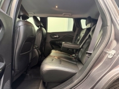 Used 2020  Jeep Cherokee 4d SUV FWD Latitude Plus Altitude 2&period;4L at AutoCenters Bonne Terre near Bonne Terre&comma; MO