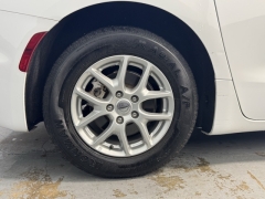 Used 2022 Chrysler Pacifica Touring L FWD at AutoCenters Bonne Terre near Bonne Terre, MO