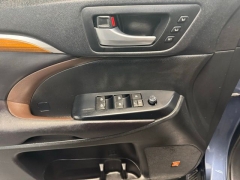 Used 2017  Toyota Highlander Limited V6 AWD &lpar;Natl&rpar; at AutoCenters Bonne Terre near Bonne Terre&comma; MO