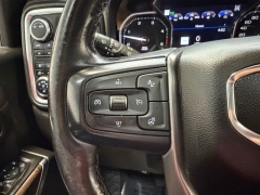 Used 2022  GMC Sierra 2500HD 4WD Crew Cab 159" Denali at AutoCenters Bonne Terre near Bonne Terre&comma; MO