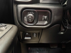 Used 2022  Ram 1500 Big Horn 4x4 Crew Cab 5'7" Box at AutoCenters Bonne Terre near Bonne Terre&comma; MO