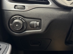 Used 2019 Jeep Cherokee 4d SUV FWD Latitude 2.4L at AutoCenters Bonne Terre near Bonne Terre, MO