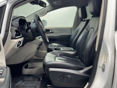 Used 2022 Chrysler Pacifica Touring L FWD at AutoCenters Bonne Terre near Bonne Terre, MO