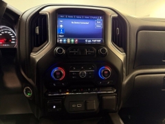 Used 2020  Chevrolet Silverado 1500 4WD Crew Cab 147" LT Trail Boss at AutoCenters Bonne Terre near Bonne Terre&comma; MO