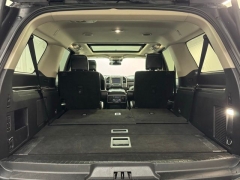 Used 2021  Ford Expedition Max Platinum 4x4 at AutoCenters Bonne Terre near Bonne Terre&comma; MO