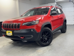 Used 2019 Jeep Cherokee 4d SUV 4WD Trailhawk 3.2L at AutoCenters Bonne Terre near Bonne Terre, MO