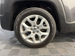 Used 2018  Jeep Renegade Latitude FWD at AutoCenters Bonne Terre near Bonne Terre&comma; MO
