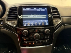Used 2021  Jeep Grand Cherokee Limited X 4x4 at AutoCenters Bonne Terre near Bonne Terre&comma; MO