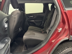 Used 2019 Jeep Cherokee 4d SUV FWD Latitude 2.4L at AutoCenters Bonne Terre near Bonne Terre, MO