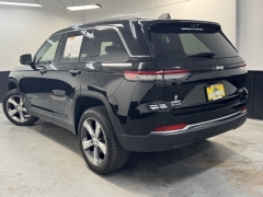Used 2022 Jeep Grand Cherokee Limited 4x4 at AutoCenters Bonne Terre near Bonne Terre, MO