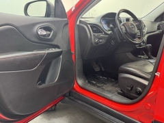 Used 2019 Jeep Cherokee 4d SUV 4WD Trailhawk 3.2L at AutoCenters Bonne Terre near Bonne Terre, MO