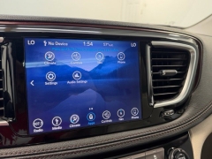 Used 2019  Chrysler Pacifica 4d Wagon Limited at AutoCenters Bonne Terre near Bonne Terre&comma; MO
