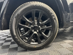 Used 2018  Jeep Grand Cherokee 4d SUV 4WD Laredo Altitude at AutoCenters Bonne Terre near Bonne Terre, MO