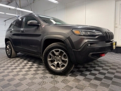  2020 Jeep Cherokee 4d SUV 4WD Trailhawk 3&period;2L at AutoCenters Bonne Terre near Bonne Terre&comma; MO