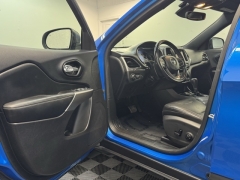 Used 2021  Jeep Cherokee 80th Anniversary FWD at AutoCenters Bonne Terre near Bonne Terre, MO