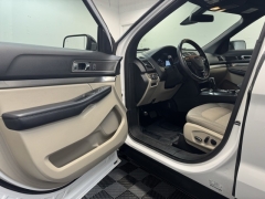 Used 2018  Ford Explorer 4d SUV 4WD XLT at AutoCenters Bonne Terre near Bonne Terre, MO